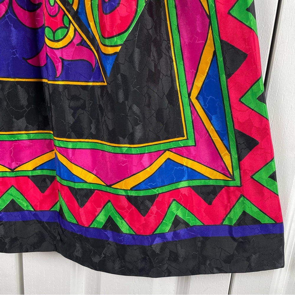 Vintage Megan Moore Pleated Pull on Skirt Womens 4 Colorful Silky Geometric Midi - Picture 4 of 13